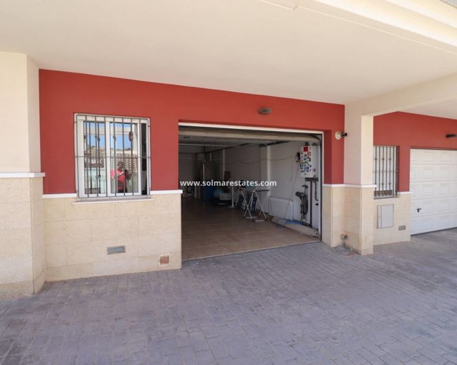 Image No.24-3 Bed House for sale