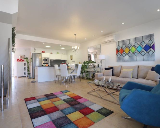 Image No.3-3 Bed House for sale