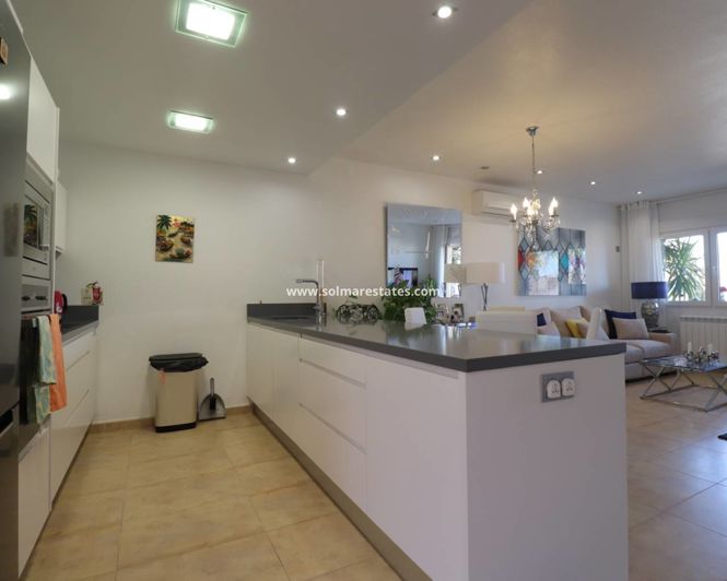 Image No.6-3 Bed House for sale