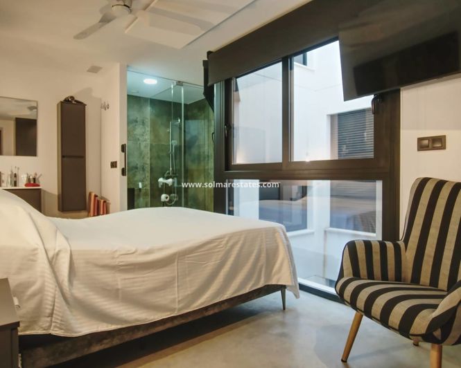 Image No.24-2 Bed Apartment for sale