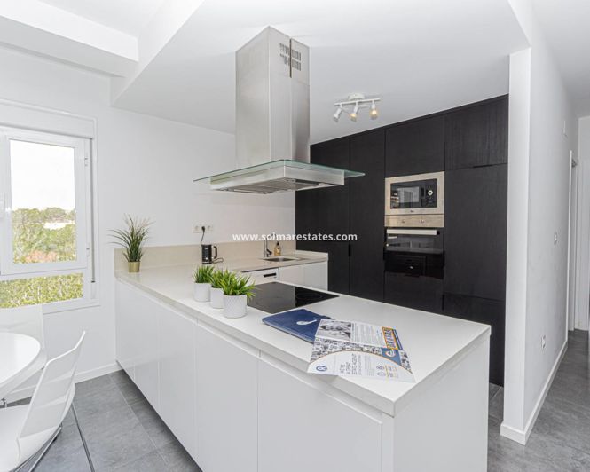 Image No.15-3 Bed Apartment for sale