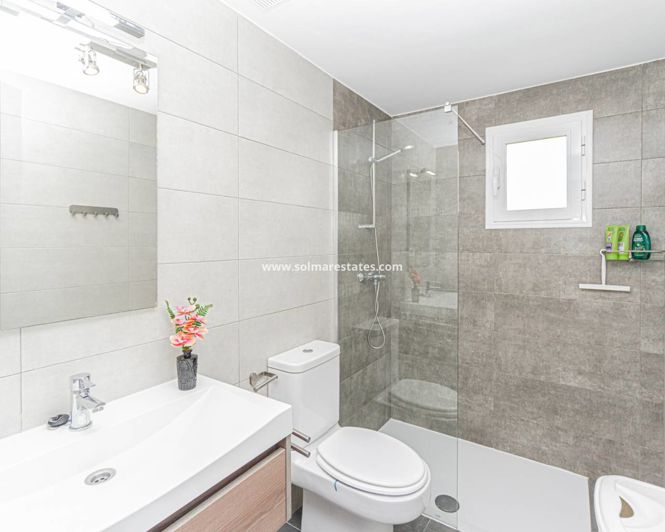 Image No.27-3 Bed Apartment for sale