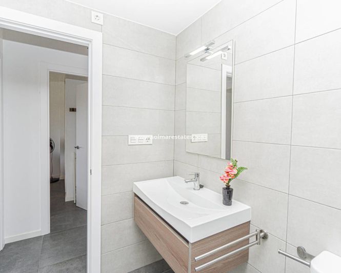 Image No.28-3 Bed Apartment for sale