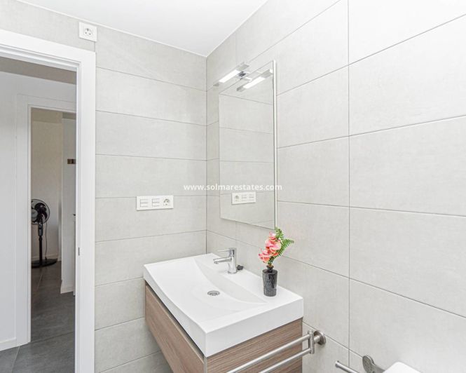 Image No.29-3 Bed Apartment for sale