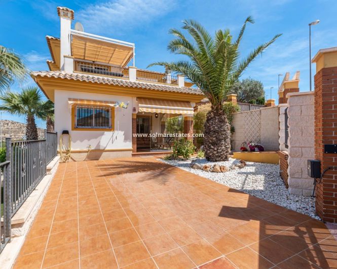 Image No.1-3 Bed Villa for sale