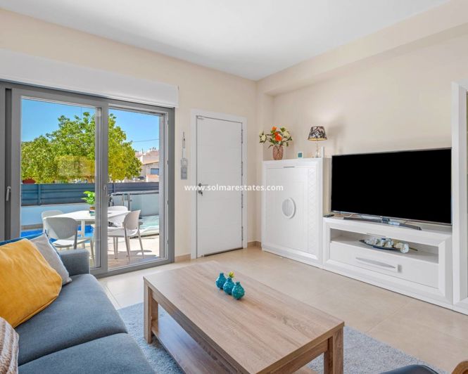 Image No.11-3 Bed Townhouse for sale