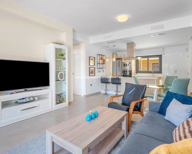 Image No.12-3 Bed Townhouse for sale