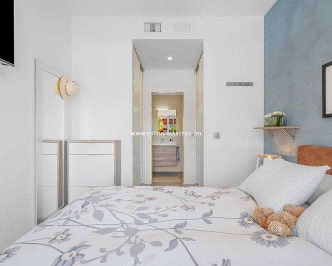 Image No.18-3 Bed Townhouse for sale