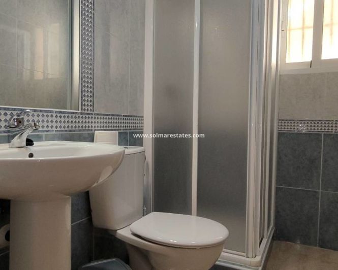 Image No.15-3 Bed Townhouse for sale