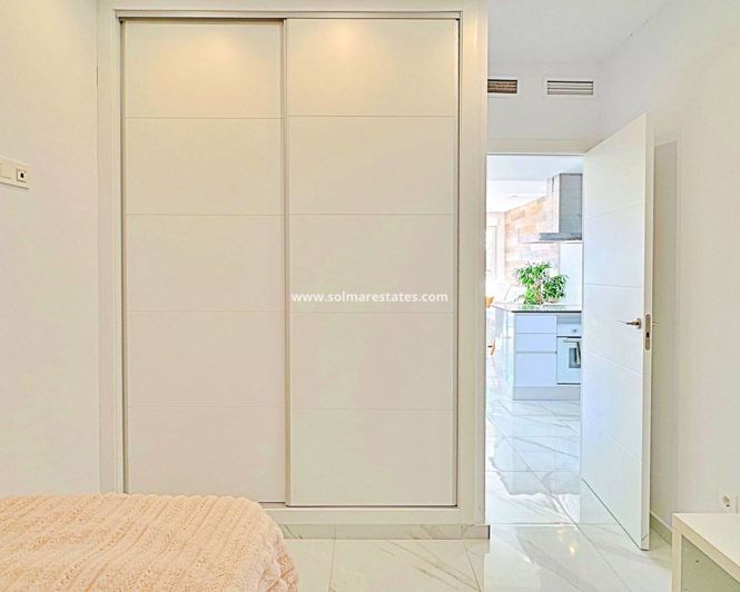 Image No.24-3 Bed Townhouse for sale