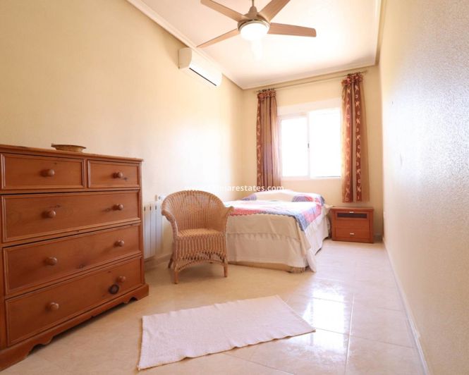 Image No.21-3 Bed Villa for sale