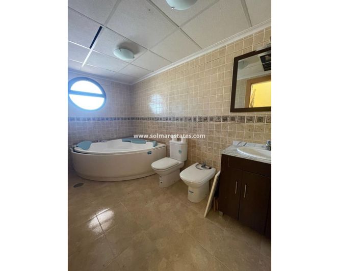 Image No.16-4 Bed Villa for sale