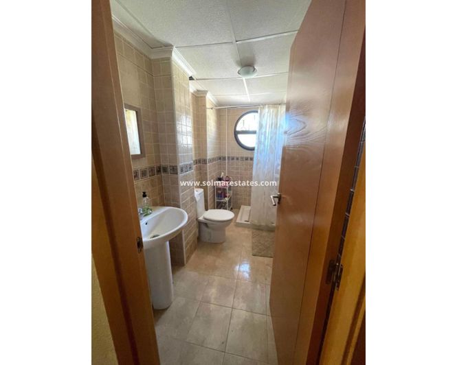 Image No.18-4 Bed Villa for sale