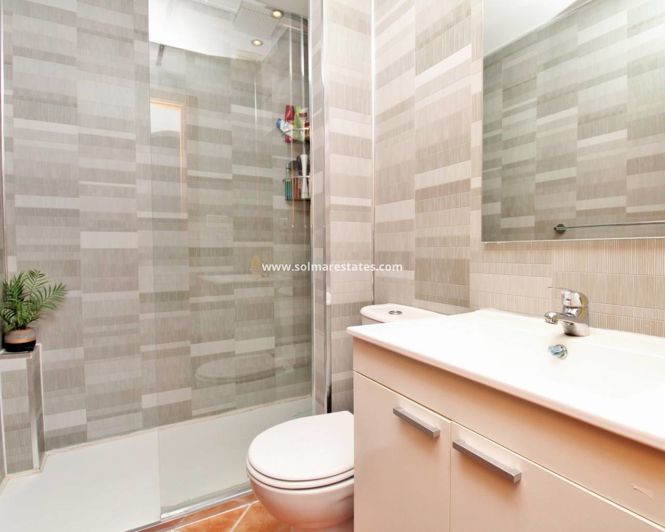 Image No.20-2 Bed Apartment for sale