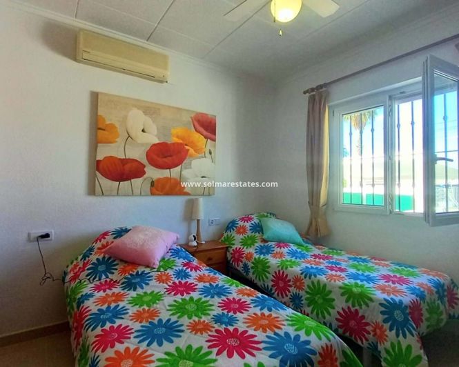 Image No.11-3 Bed House for sale