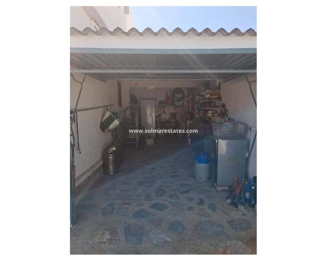 Image No.18-3 Bed House for sale