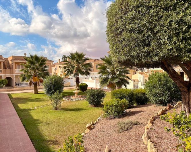 Image No.15-3 Bed House for sale