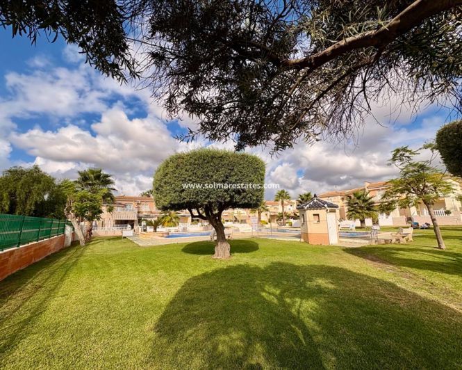 Image No.19-3 Bed House for sale