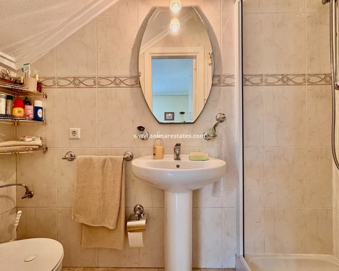 Image No.9-3 Bed House for sale