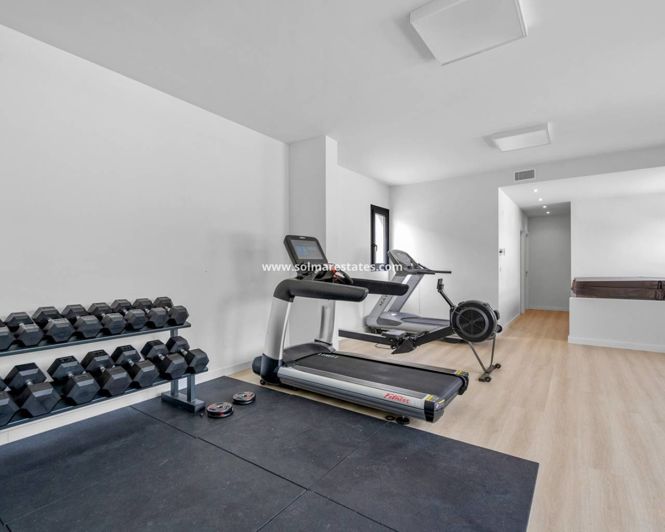 Image No.30-2 Bed Apartment for sale