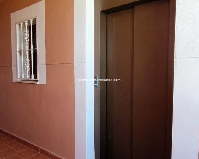 Image No.4-2 Bed Apartment for sale