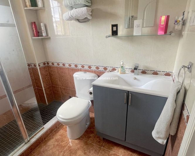 Image No.16-2 Bed House for sale