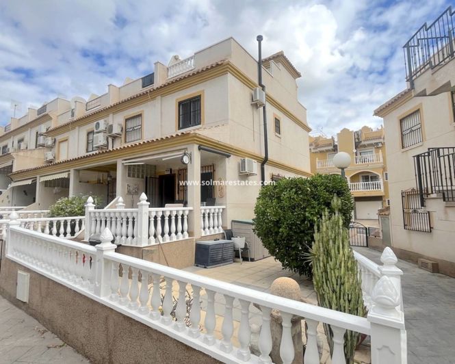 Image No.22-2 Bed House for sale