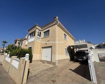 4 Bed Villa for sale