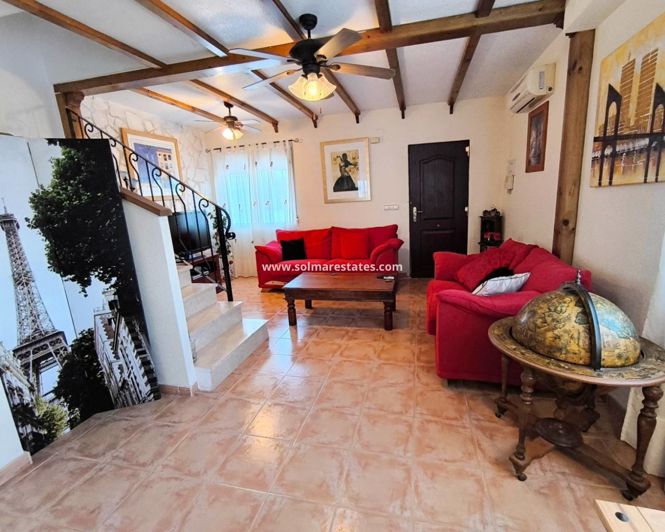 Image No.10-3 Bed House for sale