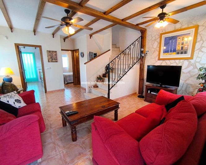 Image No.8-3 Bed House for sale