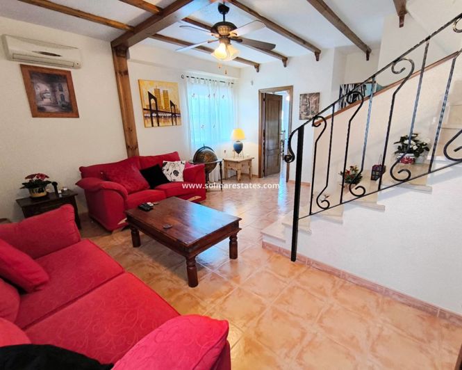 Image No.9-3 Bed House for sale