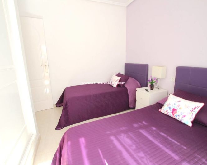 Image No.25-2 Bed House for sale