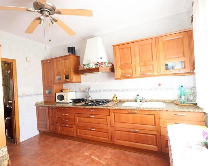 Image No.2-4 Bed Villa for sale