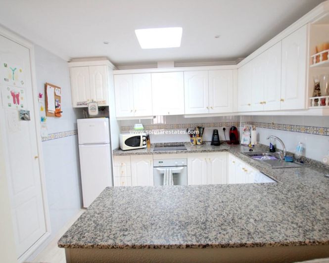 Image No.16-3 Bed Townhouse for sale