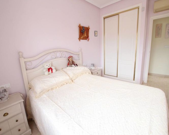 Image No.25-3 Bed Townhouse for sale