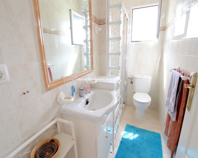 Image No.27-3 Bed Townhouse for sale