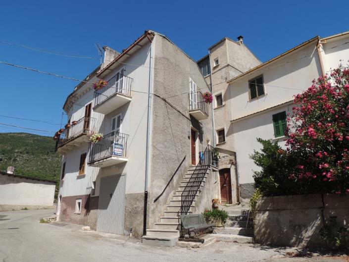 Image No.2-1 Bed Villa / Detached for sale