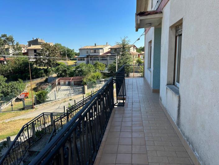 Image No.7-3 Bed Property for sale