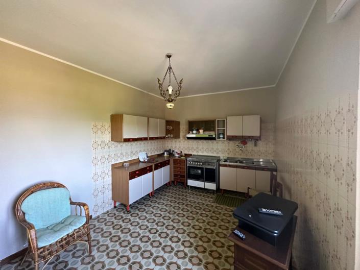 Image No.22-3 Bed Property for sale