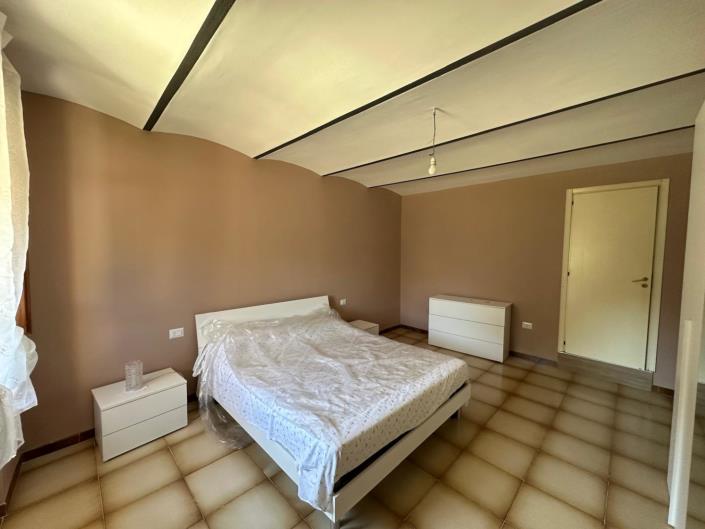 Image No.15-3 Bed Property for sale