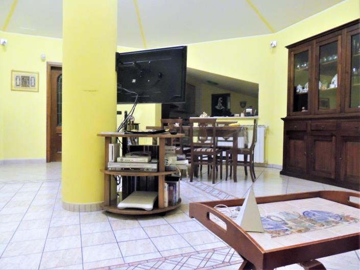 Image No.21-5 Bed Villa for sale