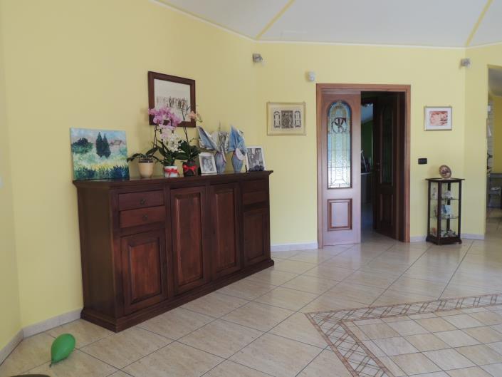 Image No.23-5 Bed Villa for sale