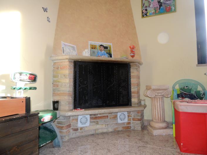 Image No.7-2 Bed Country House for sale