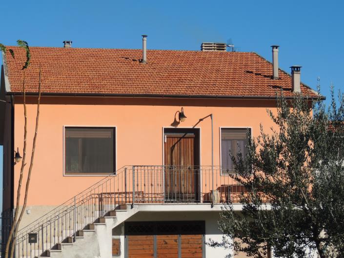 Image No.1-2 Bed Country House for sale