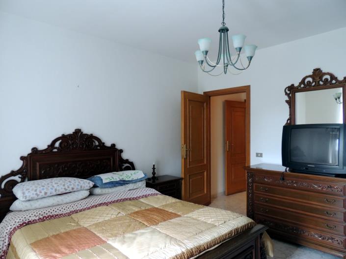 Image No.12-5 Bed Villa / Detached for sale