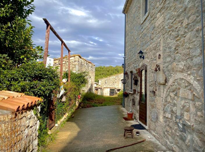 Image No.3-2 Bed Villa / Detached for sale