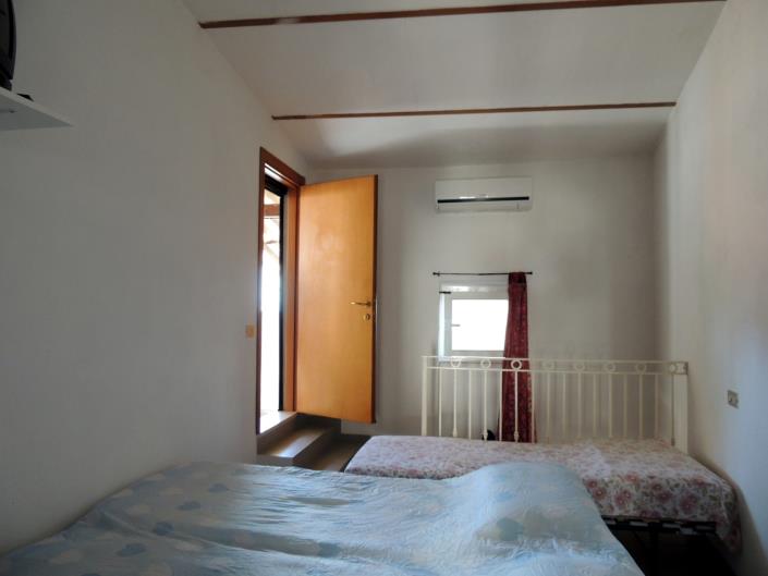 Image No.17-2 Bed House for sale