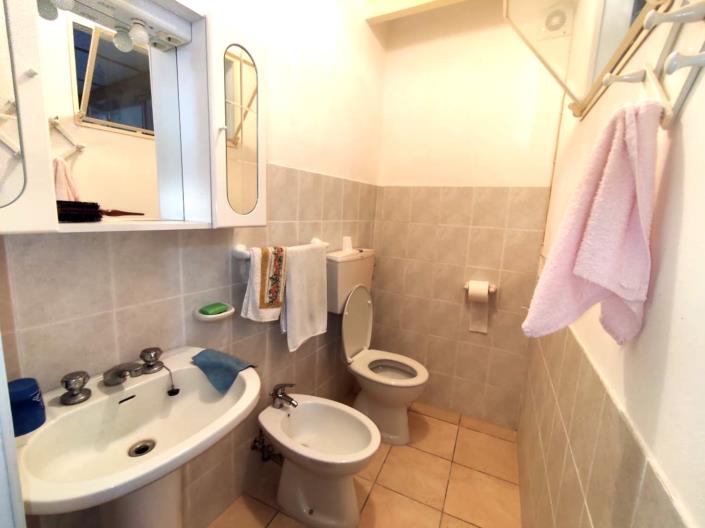 Image No.19-2 Bed House for sale