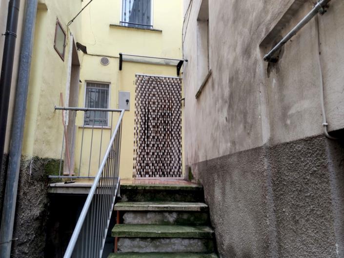 Image No.22-2 Bed House for sale