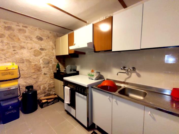 Image No.25-2 Bed House for sale